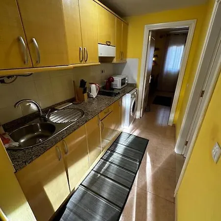 Comfortable With Park And Pools Apartment *
