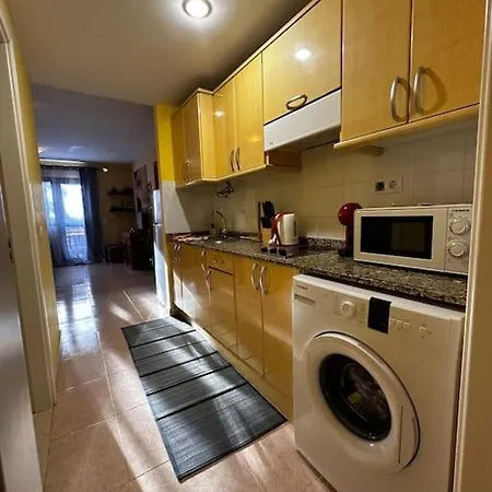 Comfortable With Park And Pools Apartment